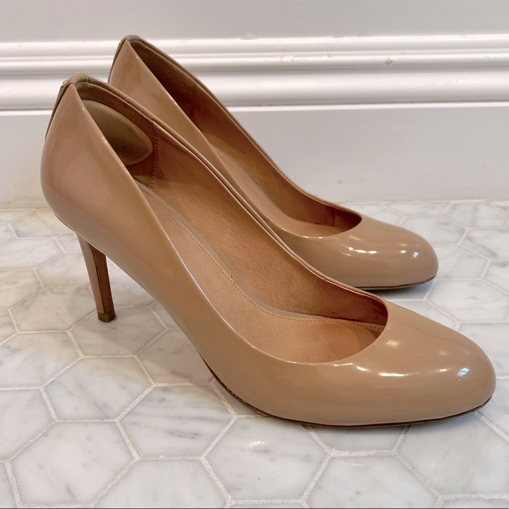 Coach patent leather Rosey nude pump 7.5